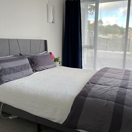 Totara Vale, Free Coffee, Parking And Wifi, Near Glenfield Mall And Highway 18,1 Auckland Exteriér fotografie